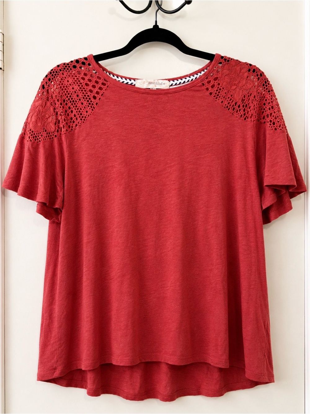 Rewind Red Crochet Shoulder Flutter Sleeve Tee | L